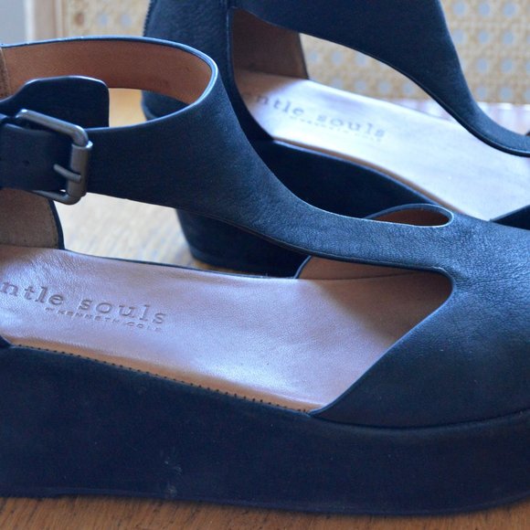 Rare Discontinued Kenneth Cole Gentle Souls Black Size 9 2” Platform - Picture 6 of 11